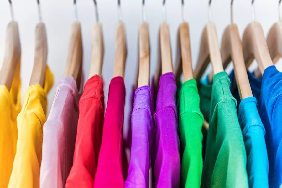 fashion-clothes-on-clothing-ra-169098551